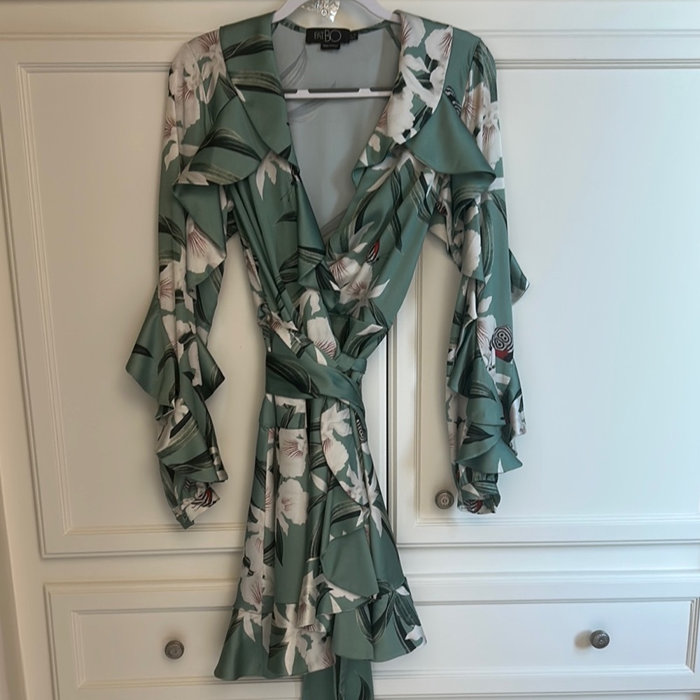 PatBO Gorgeous Teal Green Floral Wrap Dress NWOT size 2